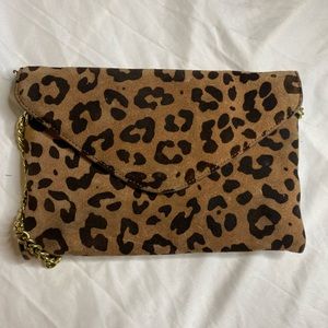 Leather clutch leopard print with gold chain